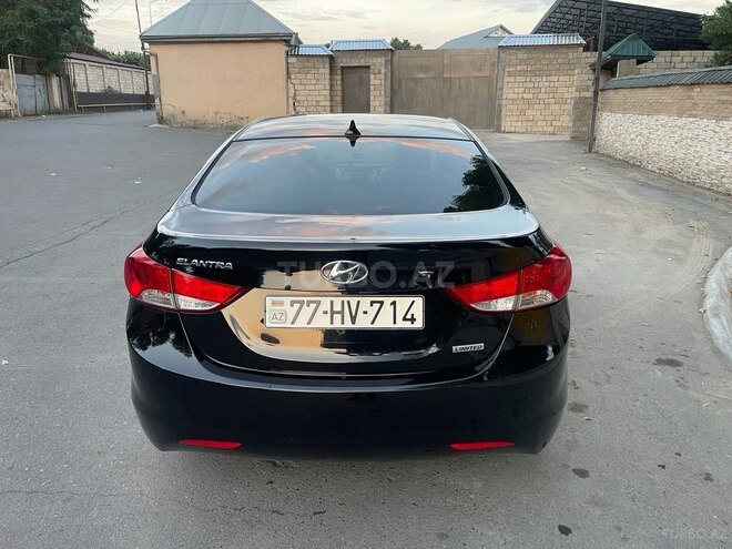 Hyundai Elantra 2013, 181,856 km - 1.8 l - İsmayıllı