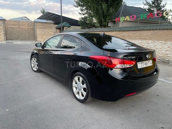 Hyundai Elantra 2013, 181,856 km - 1.8 l - İsmayıllı