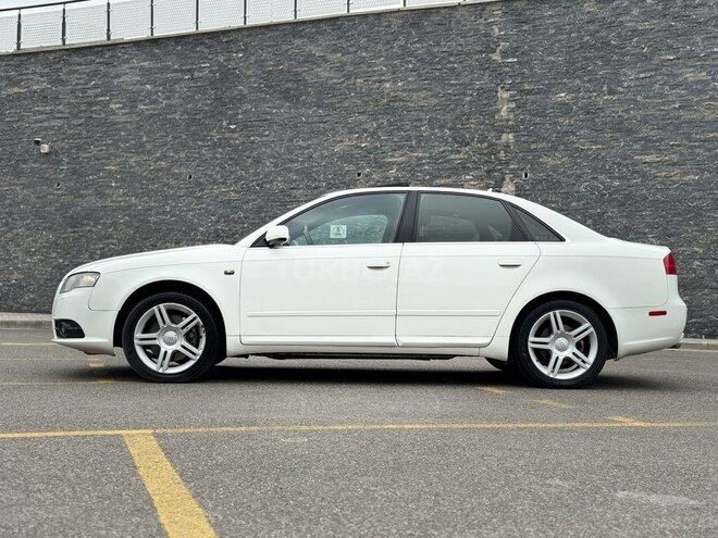 Audi A4-8