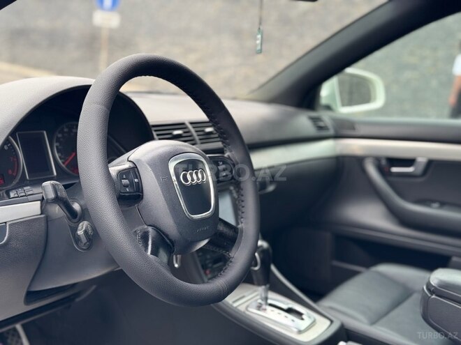 Audi A4-12