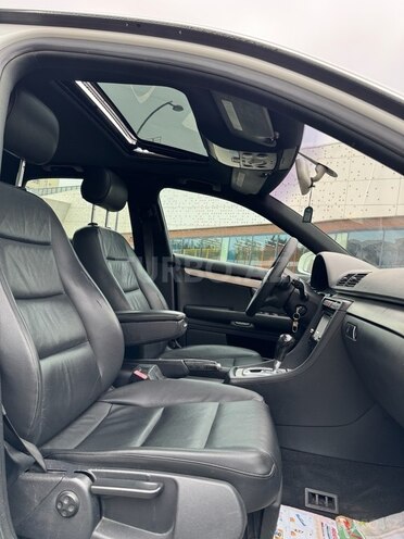 Audi A4-11