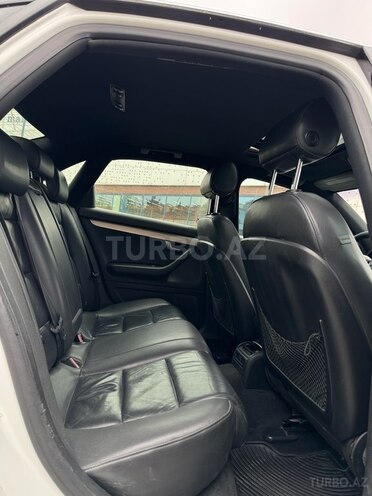 Audi A4-13