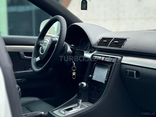 Audi A4-15