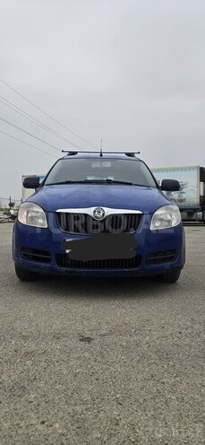 Skoda Praktik-1