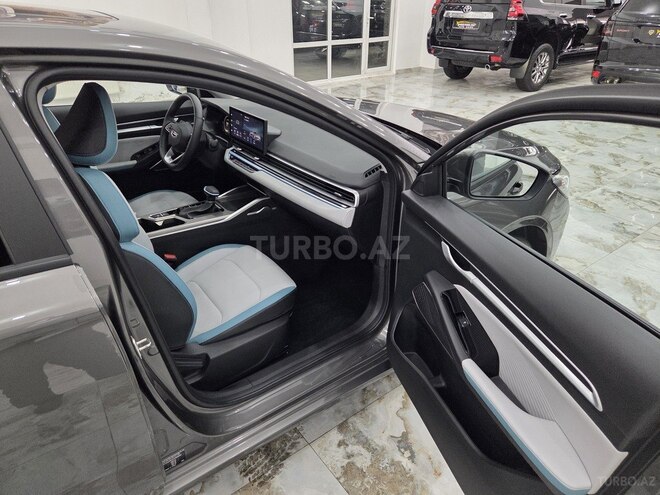 Geely Emgrand-16