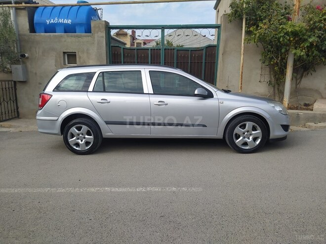 Opel Astra 2009, 324,000 km - 1.4 l - Bakı