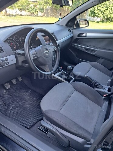 Opel Astra 2006, 215,000 km - 1.4 l - Şəmkir