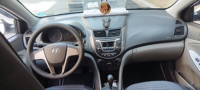 Hyundai Accent 2016, 64,585 km - 1.6 l - Gəncə