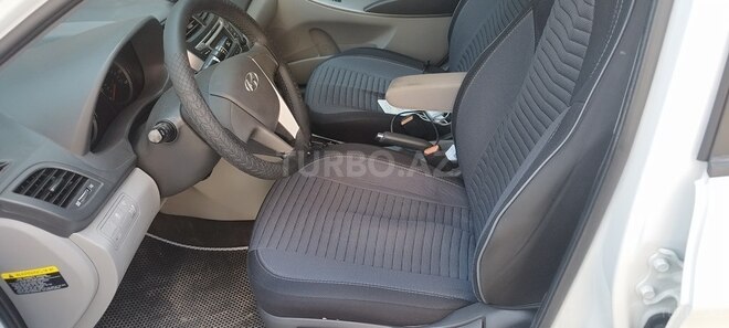 Hyundai Accent 2016, 64,585 km - 1.6 l - Gəncə