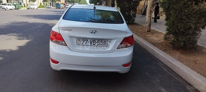 Hyundai Accent 2016, 64,585 km - 1.6 l - Gəncə