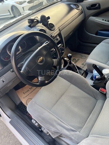 Chevrolet Lacetti-8