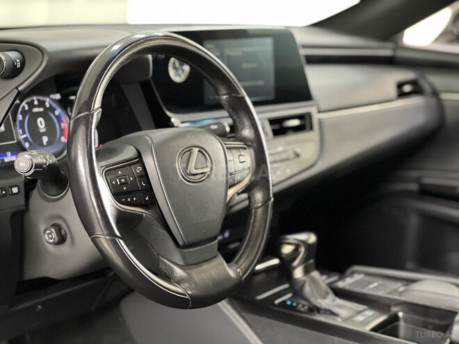 Lexus ES 250-9