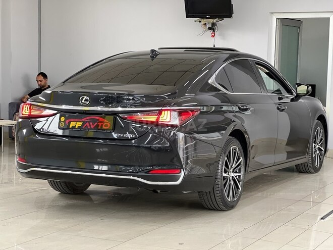 Lexus ES 250-8