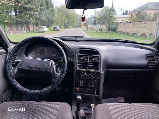 LADA (VAZ) 2112 2003, 214,000 km - 1.5 l - Qax