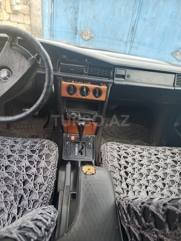 Mercedes 190 1991, 100,000 km - 2.5 l - İmişli