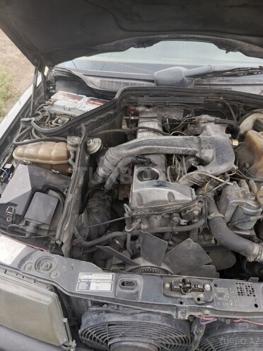 Mercedes 190 1991, 100,000 km - 2.5 l - İmişli