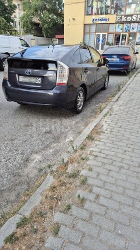 Toyota Prius-2
