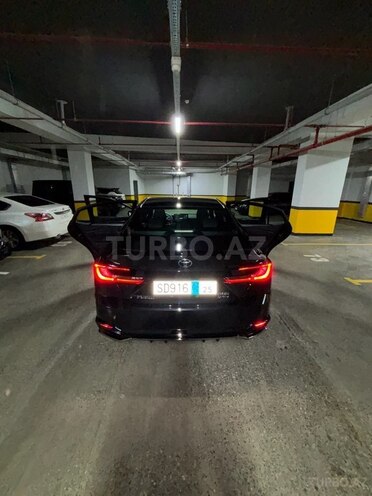 Toyota Camry-4
