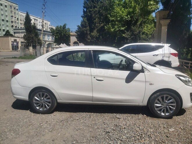 Mitsubishi Attrage 2015, 350,000 km - 1.2 l - Bakı