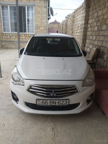 Mitsubishi Attrage 2015, 350,000 km - 1.2 l - Bakı