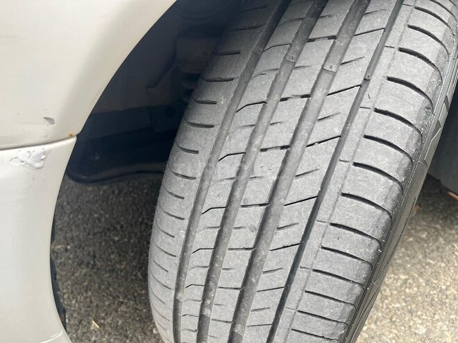 Mercedes E 220 d 2000, 650,000 km - 2.2 l - İsmayıllı