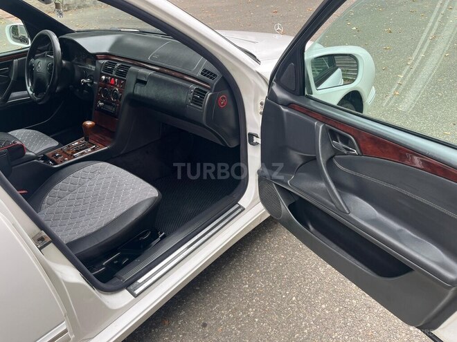 Mercedes E 220 d 2000, 650,000 km - 2.2 l - İsmayıllı