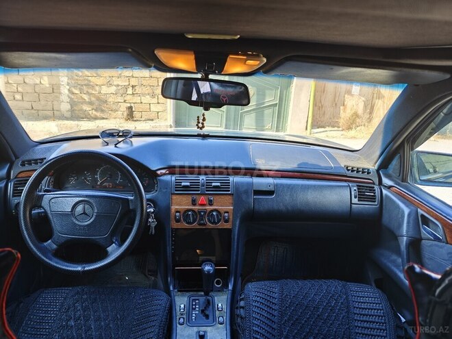 Mercedes E 200 1996, 350,000 km - 2.0 l - Sumqayıt