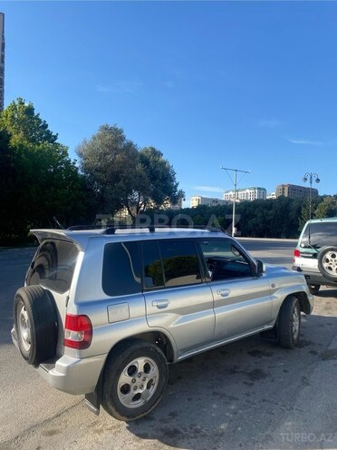 Mitsubishi Pajero io 2003, 300,000 km - 2.0 л - Bakı