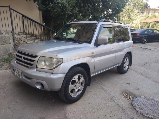 Mitsubishi Pajero io 2003, 300,000 km - 2.0 л - Bakı
