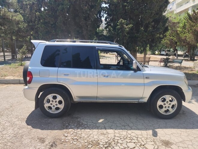 Mitsubishi Pajero io 2003, 300,000 km - 2.0 л - Bakı