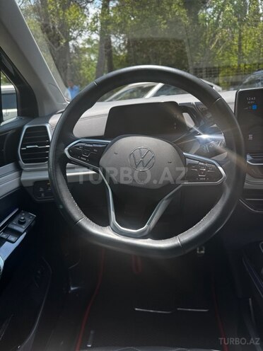 Volkswagen ID.6 Crozz-8