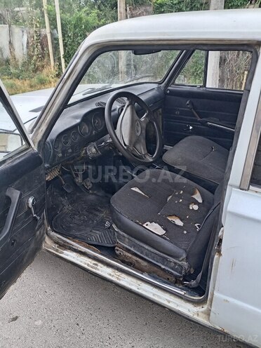 LADA (VAZ) 2106 1985, 70,000 km - 1.6 l - Salyan