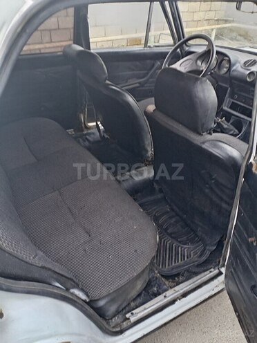 LADA (VAZ) 2106 1985, 70,000 km - 1.6 l - Salyan