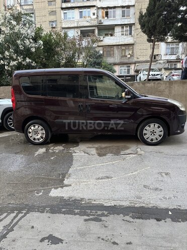 Fiat Doblo 2011, 328,808 km - 1.6 l - Bakı
