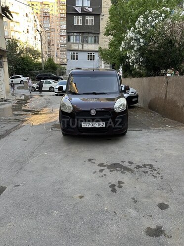 Fiat Doblo 2011, 328,808 km - 1.6 l - Bakı