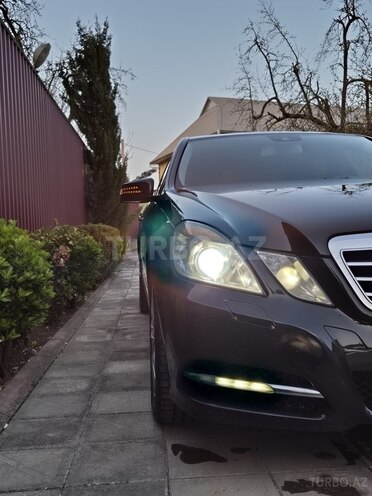 Mercedes E 220 d 2011, 303,000 km - 2.2 l - Bakı