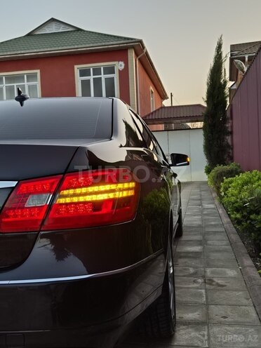 Mercedes E 220 d 2011, 303,000 km - 2.2 l - Bakı