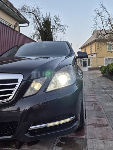 Mercedes E 220 d 2011, 303,000 km - 2.2 l - Bakı