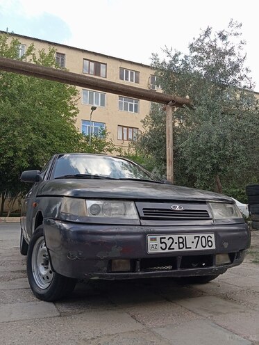 LADA (VAZ) 2110 2001, 60,000 km - 1.6 l - Salyan