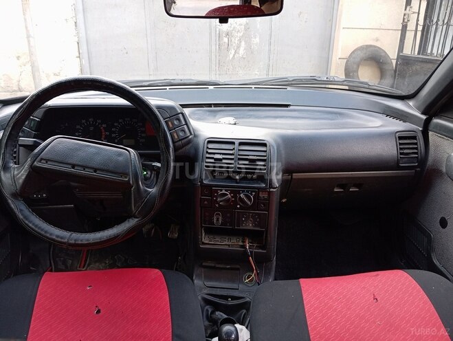 LADA (VAZ) 2110 2001, 60,000 km - 1.6 l - Salyan