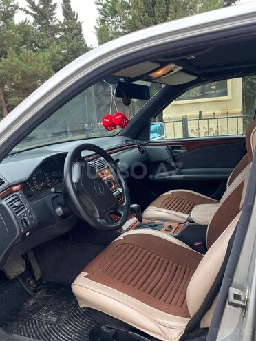Mercedes E 220 d 1997, 550,000 km - 2.2 l - Bakı