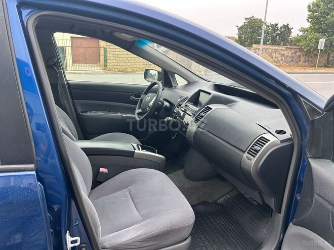 Toyota Prius-9
