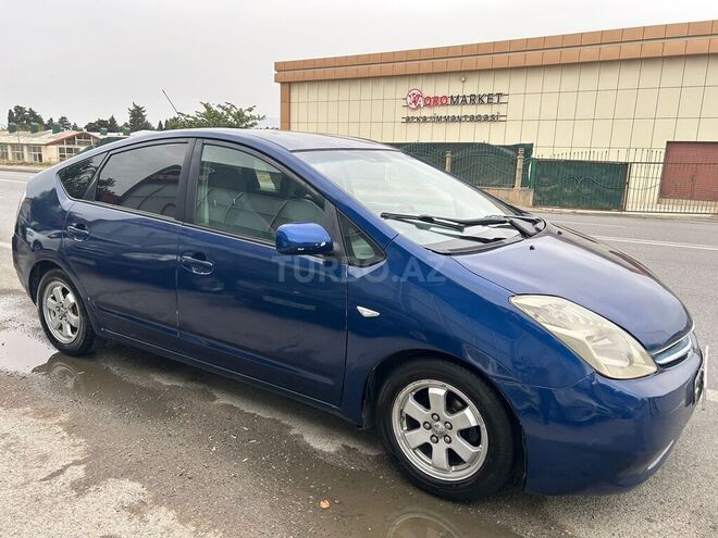 Toyota Prius-4