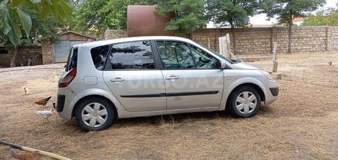 Renault Megane-2