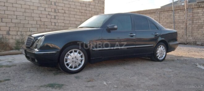 Mercedes E 270 2000, 400,000 km - 2.7 l - Bakı