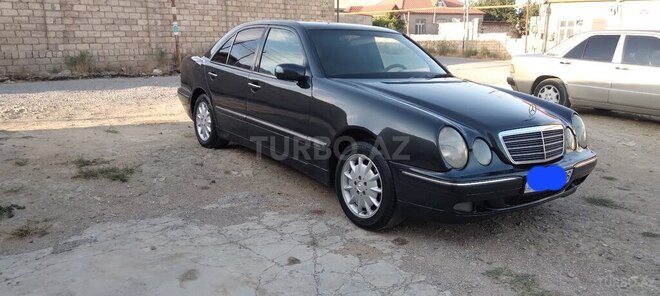 Mercedes E 270 2000, 400,000 km - 2.7 l - Bakı