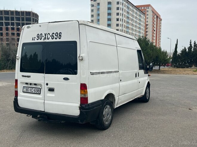 Ford Transit-2