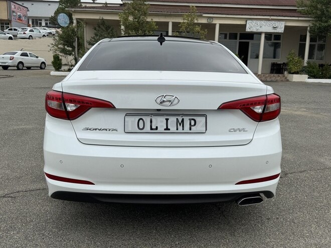 Hyundai Sonata-5