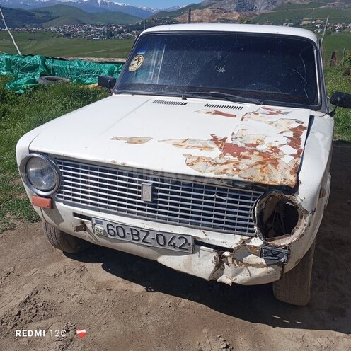 LADA (VAZ) 21011-2