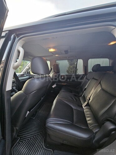 Lexus LX 570-9